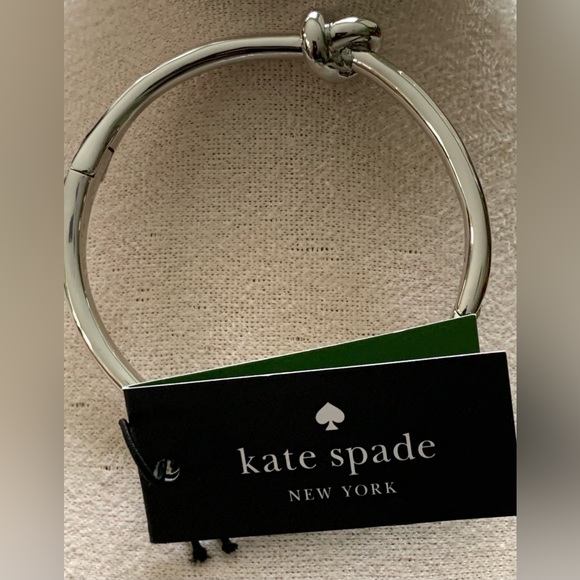 Kate Spade New York NWT Silver-Tone Sailor’s Knot Hinged Bangle Bracelet - Picture 2 of 7